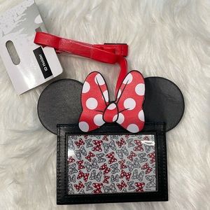 ID holder Minnie Mouse